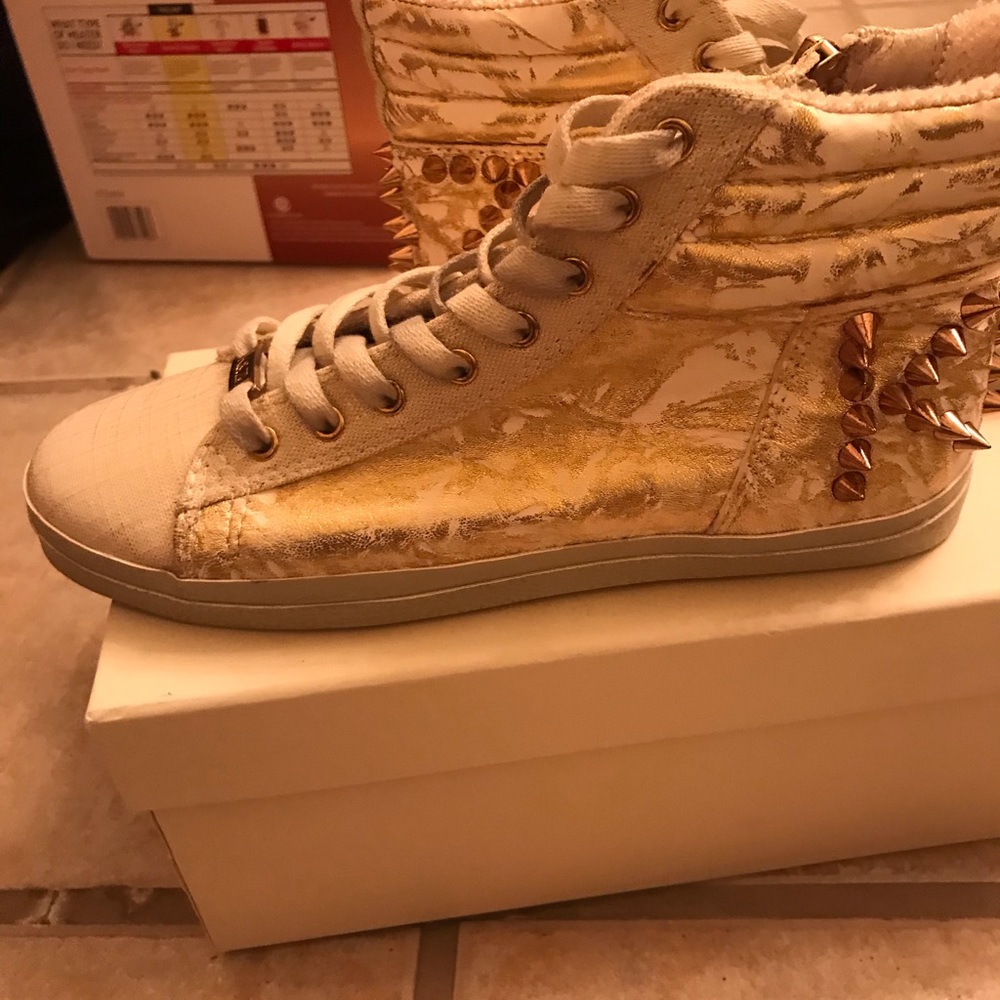 Kim and Zozi High Top sneakers 7 STUDS